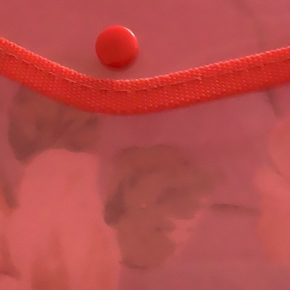 Document or Paper holder red snaps shut good size - Picture 4 of 5